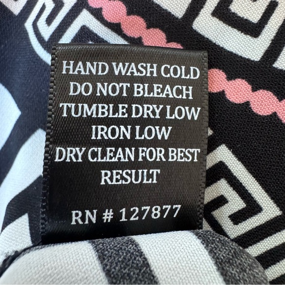 Fashion Nova Woman’s Black, White, Red Geometric Button Up Dress Shirt - Picture 5 of 11